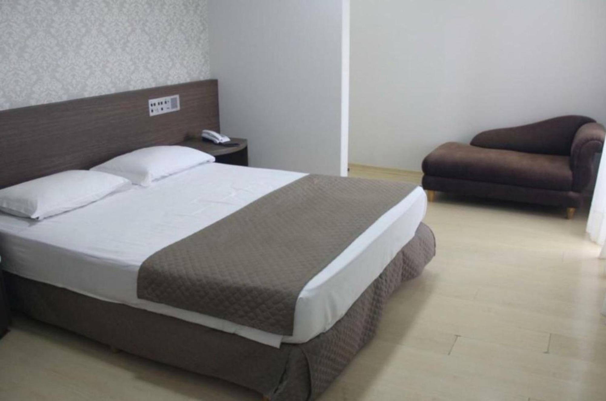 Abbas Hotel Uberlandia Bagian luar foto