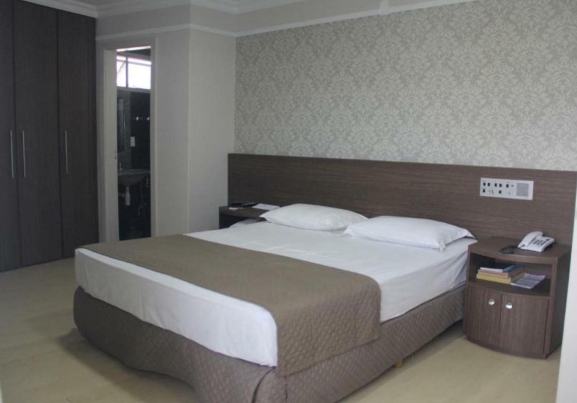 Abbas Hotel Uberlandia Bagian luar foto