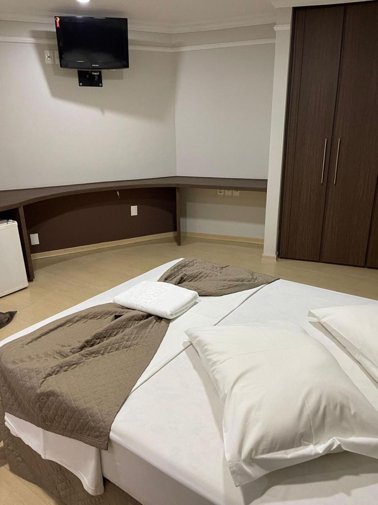 Abbas Hotel Uberlandia Bagian luar foto