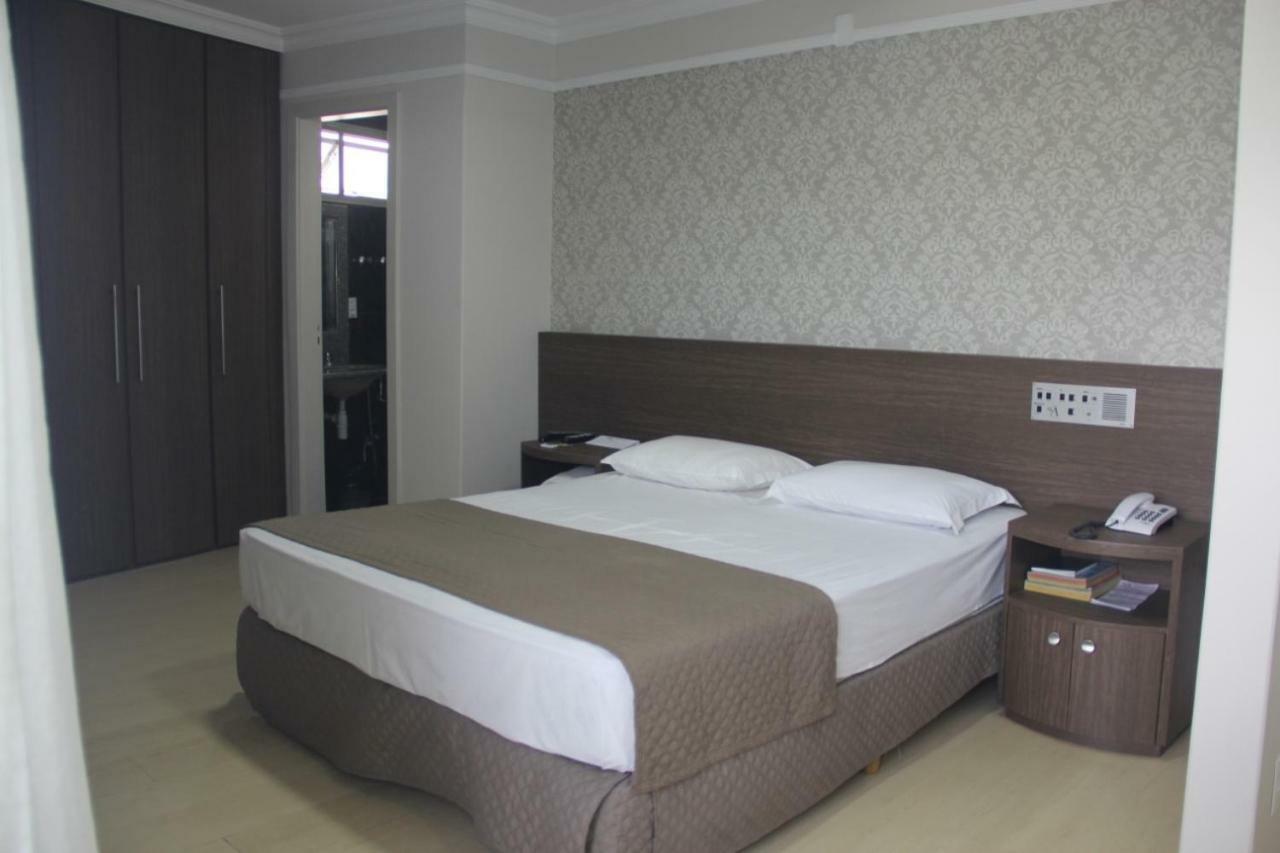 Abbas Hotel Uberlandia Bagian luar foto